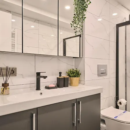 Luxury Aparments Of Kadikoey, Pavlonya Suits