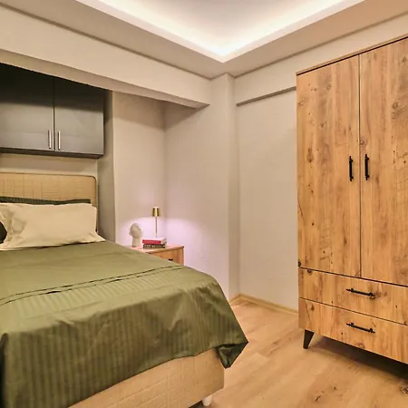 Luxury Aparments Of Kadikoey, Pavlonya Suits